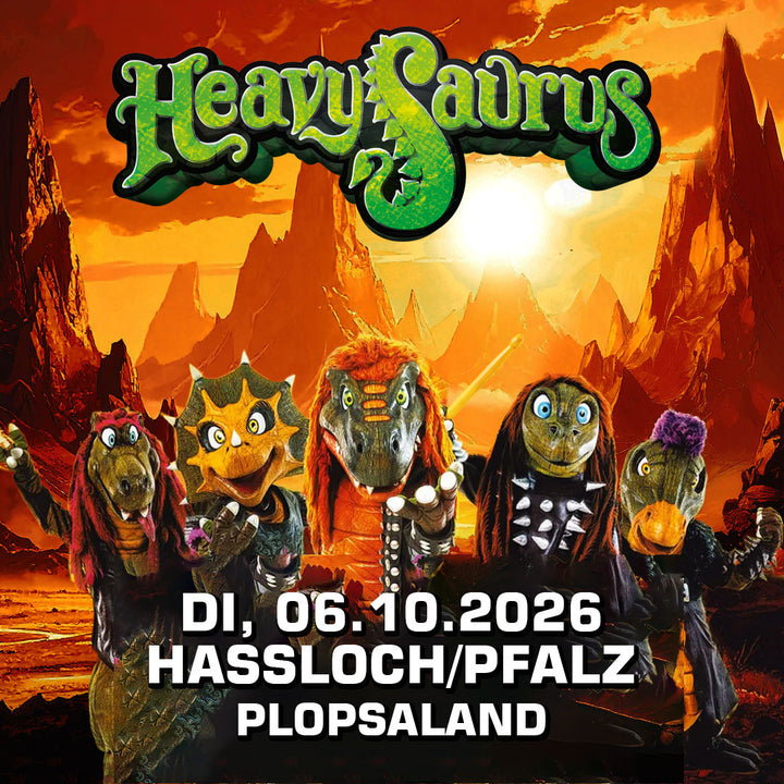 Heavysaurus Konzert in Haßloch, Pfalz, bei einem Vivenu Event, mit Fans und Bühne im Hintergrund, bei Plopsaland.