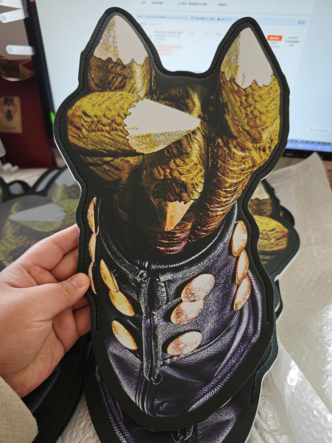 Riesige Pommesgabel Schaumstoffhand